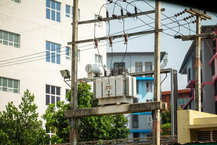 power-transformer-utility-pole_951312-5919